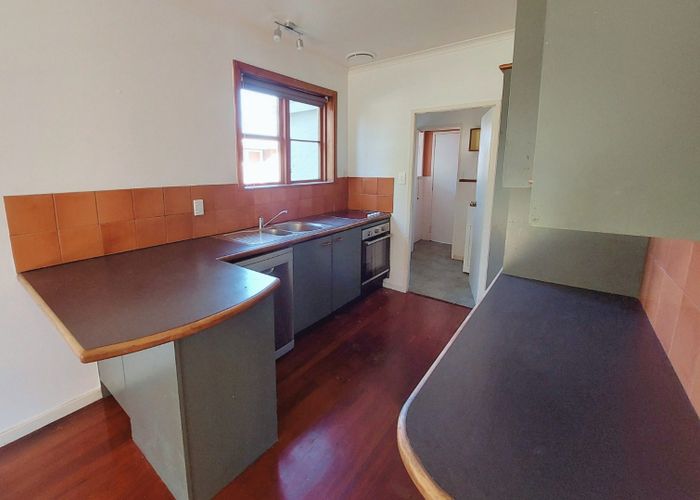  at 32 Charlemont Street, Whitiora, Hamilton
