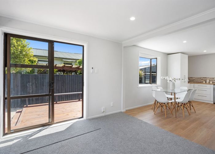 at 2/152 Gayhurst Road, Dallington, Christchurch