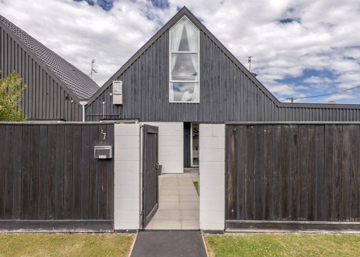  at 2/7 Highgate Avenue, Merivale, Christchurch