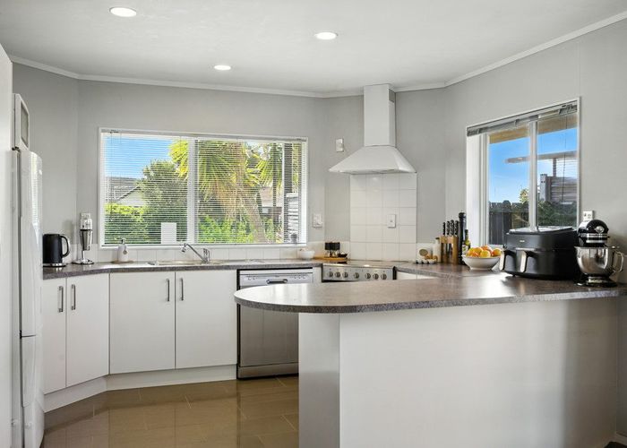  at 10 Davington Way, Burswood, Manukau City, Auckland