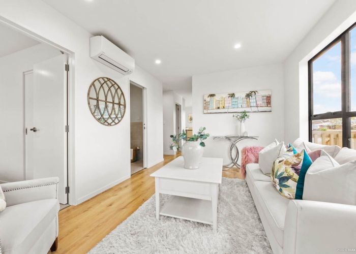  at LOT 1/33 Casuarina Road, Half Moon Bay, Manukau City, Auckland