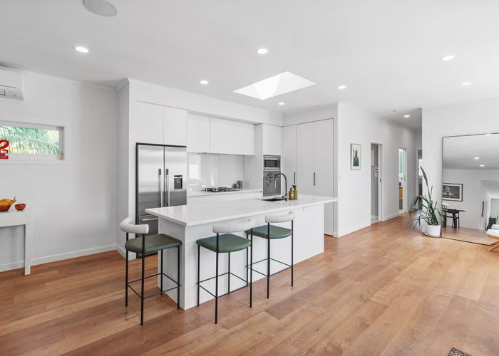  at 355 Point Chevalier Road, Point Chevalier, Auckland City, Auckland