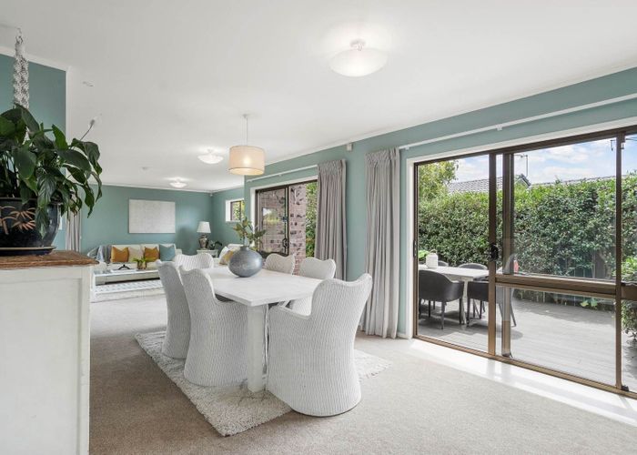  at 6 Baronie Court, Half Moon Bay, Manukau City, Auckland