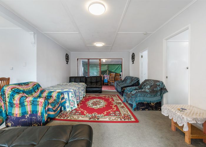  at 12 Mataroa Road, Mount Wellington, Auckland