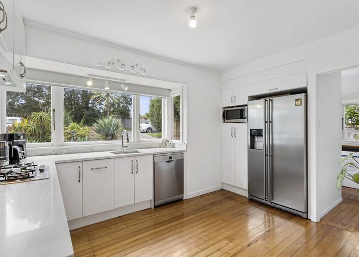  at 42 Roseberry Avenue, Birkenhead, Auckland