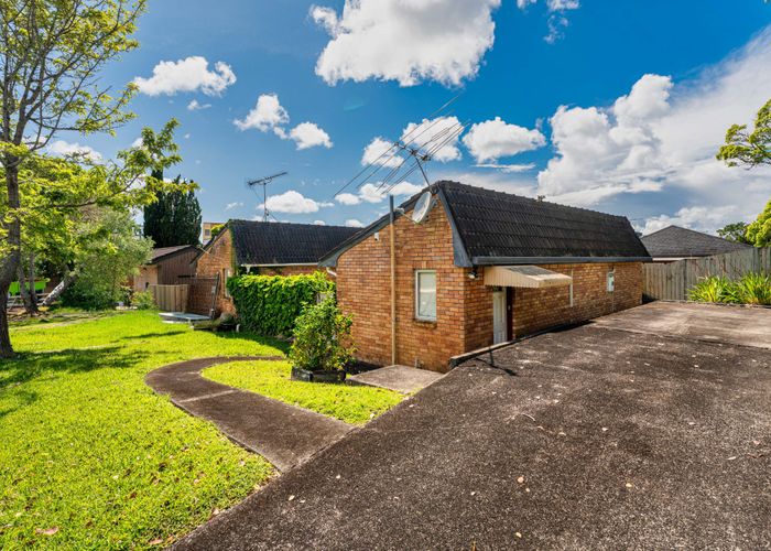  at 1&2/32 Salamanca Road, Sunnynook, North Shore City, Auckland