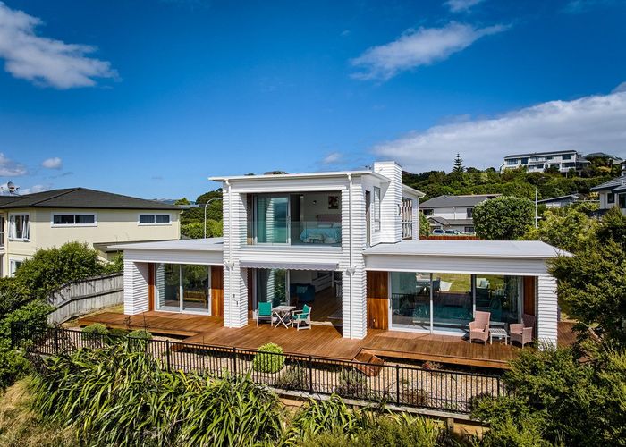  at 31 Pendennis Point, Camborne, Porirua, Wellington