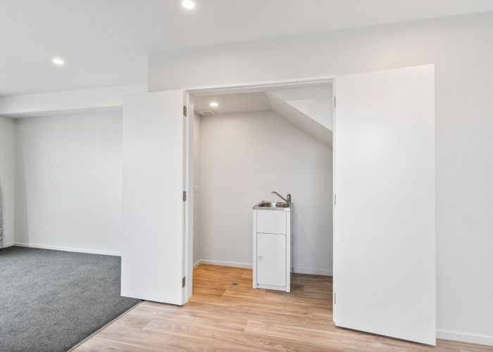  at 1/84 Blenheim Road, Riccarton, Christchurch