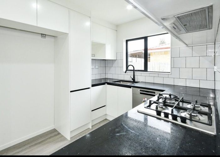  at 115B Russell Road, Manurewa, Manukau City, Auckland