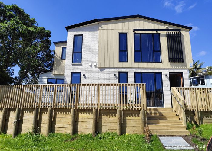  at 4 Chatsworth Crescent, Pakuranga Heights, Manukau City, Auckland