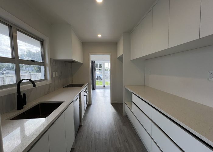  at 31 Paton Avenue, Te Atatu South, Waitakere City, Auckland