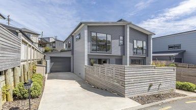  at 31 Brindle Way, Newlands, Wellington
