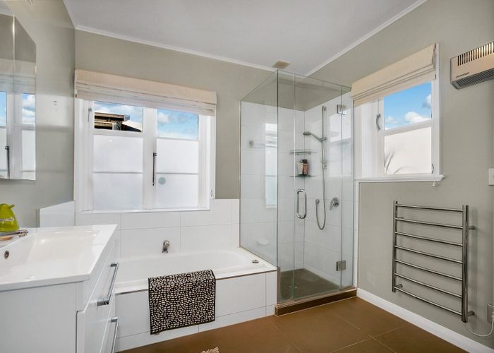  at 76B Walmer Road, Point Chevalier, Auckland City, Auckland