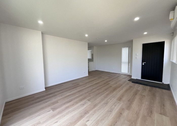  at 18D Penfold Place, Henderson, Waitakere City, Auckland