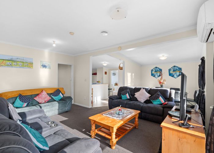  at 2/48 Awatea Road, Hornby, Christchurch
