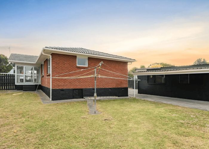  at 15 Burndale Terrace, Manurewa, Auckland