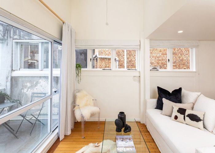  at 1/12 East Street, Newton, Auckland