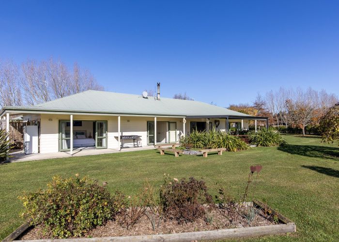  at 2/82 Station Road, Takapau, Waipukurau