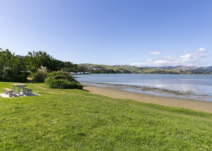  at 3/42 Mana Esplanade, Paremata, Porirua