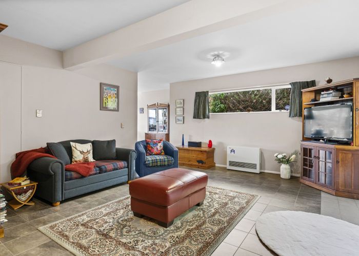  at 109 Main Road, Tawa, Wellington