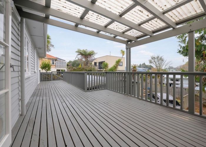  at 36 Forest Lake Road, Forest Lake, Hamilton, Waikato