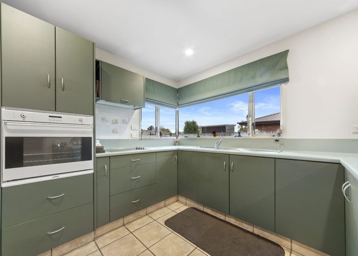  at 9 Thistledown Place, Woolston, Christchurch