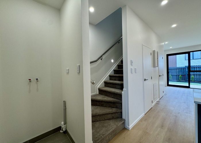 at 5/131 Lancaster Road, Beach Haven, North Shore City, Auckland