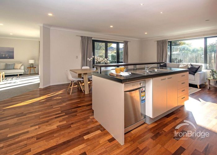  at 4 East Ellington Drive, Mairehau, Christchurch City, Canterbury