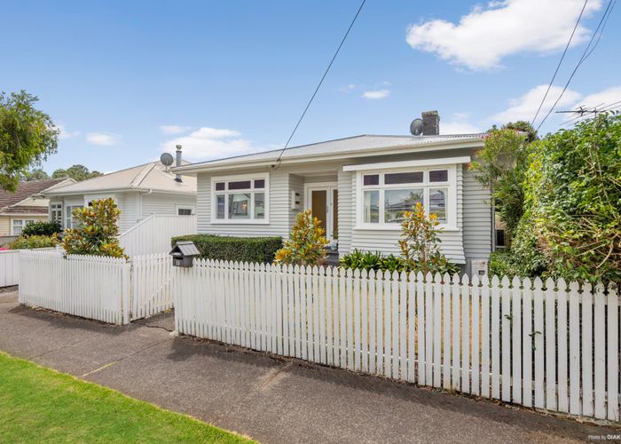  at 11 Lambeth Road, Mount Eden, Auckland City, Auckland