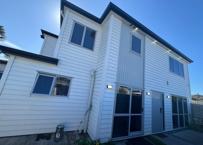  at 10 Vickerman Street, Otara, Auckland