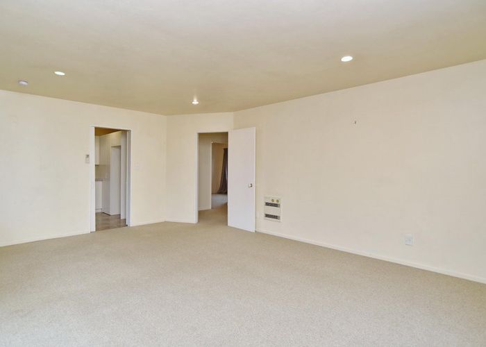  at 1/271 Wairakei Road, Bryndwr, Christchurch