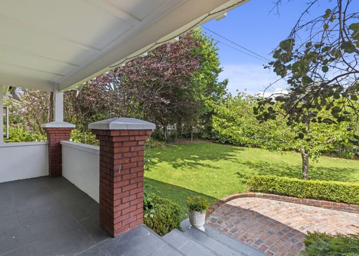 Free property data for 97 Weraroa Road, Levin homes.co.nz