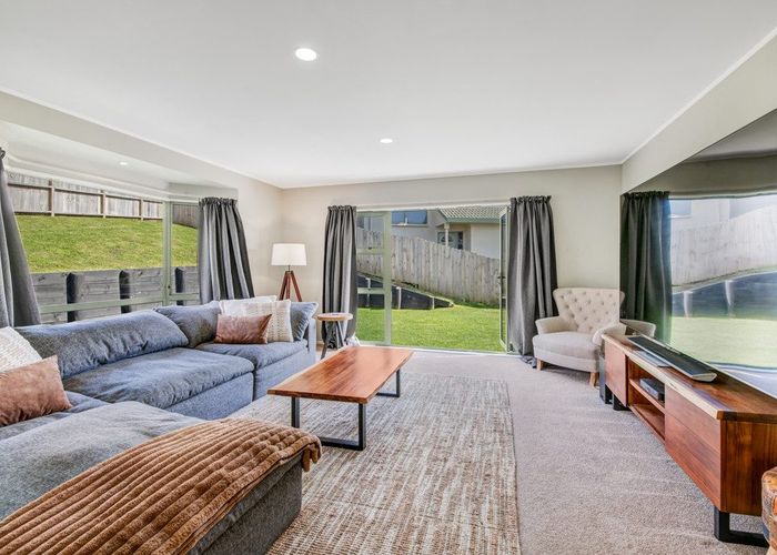 at 6 Kestrel Heights, Arkles Bay, Whangaparaoa