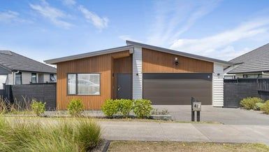  at 42 Siren Street, Wainui, Wainui