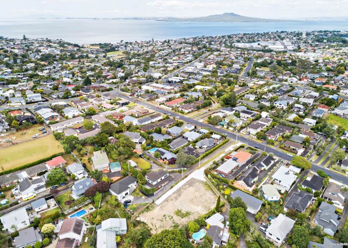  at 21C Gordon Avenue, Forrest Hill, Auckland