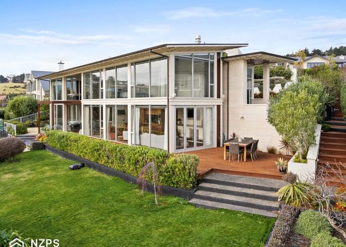  at 8 Mission Cove, Company Bay, Dunedin