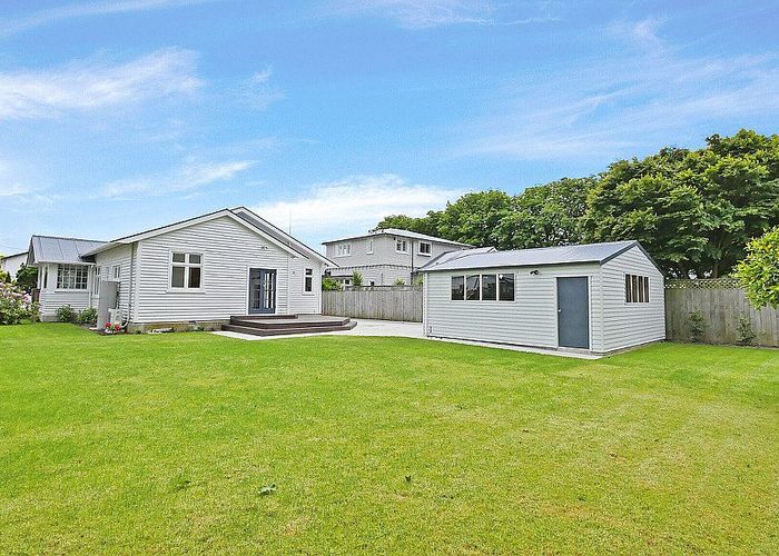  at 67 St Andrews Square, Strowan, Christchurch City, Canterbury