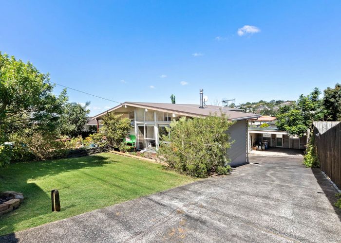  at 25 Triangle Road, Massey, Auckland