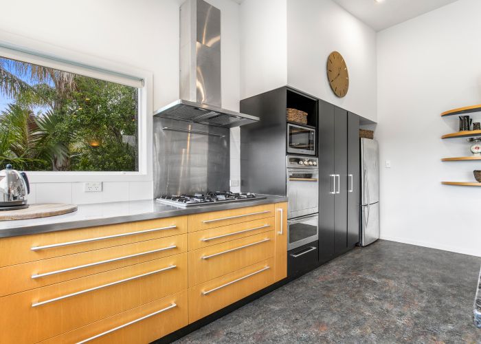 at 10 Double Bay Place, Army Bay, Whangaparaoa