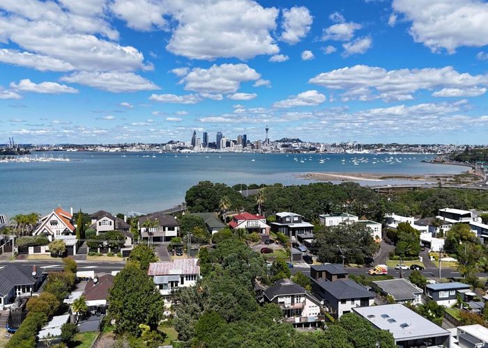  at 56A Sylvan Avenue, Northcote, North Shore City, Auckland