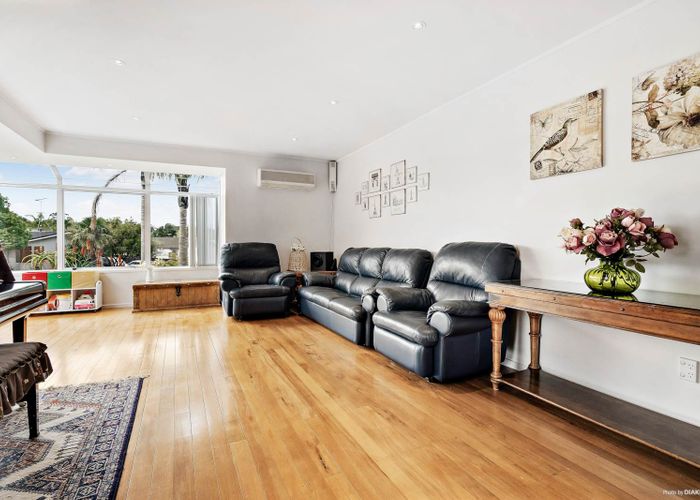  at 22 Salamanca Road, Sunnynook, Auckland