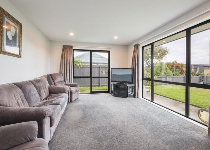  at 16 Sandy Avenue, New Brighton, Christchurch