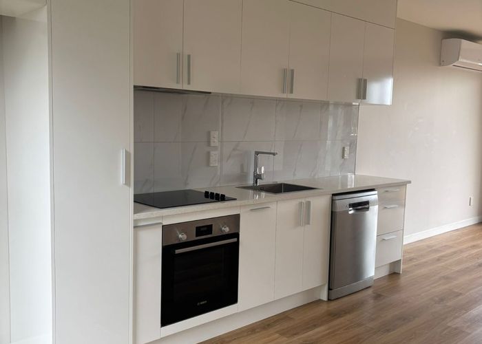  at 3/8 Bagnall Ave, Point England, Auckland City, Auckland
