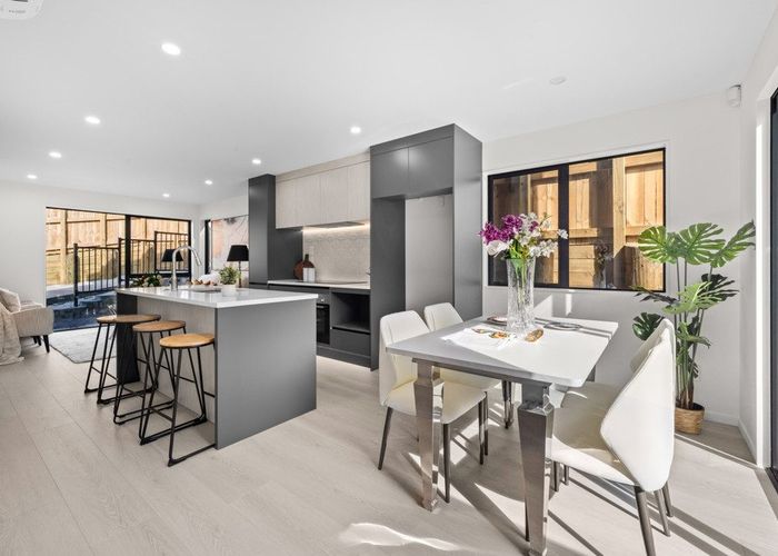  at 7B Maroubra Place, Botany Downs, Manukau City, Auckland