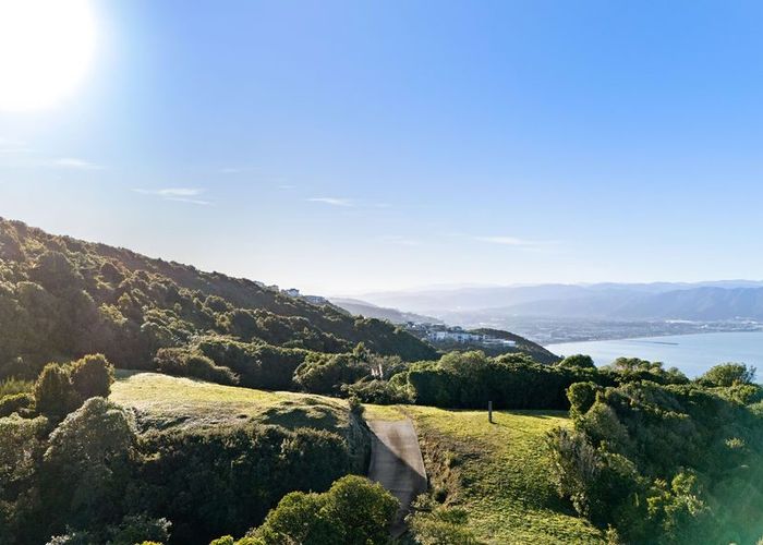  at 221 Glanmire Road, Newlands, Wellington, Wellington