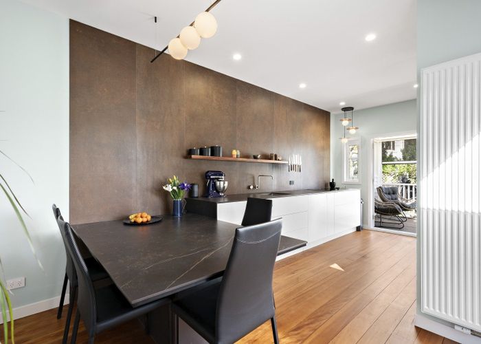  at 6 KOWHAI ST , Eastbourne, EASTBOURNE