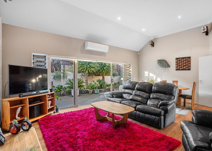  at 5 Chateau Rise, Flat Bush, Auckland