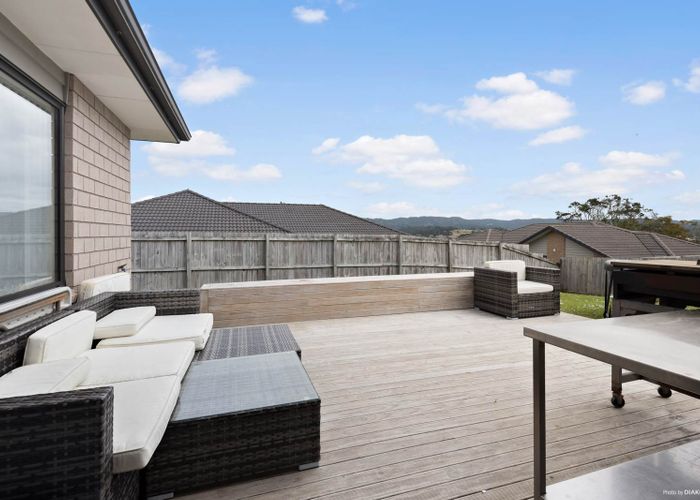  at 101 Rangeview Road, Sunnyvale, Auckland