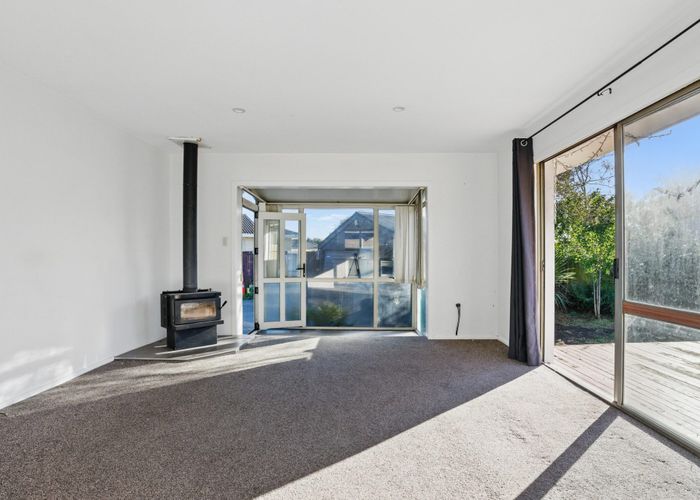  at 2/19 Leonie Place, Aranui, Christchurch City, Canterbury