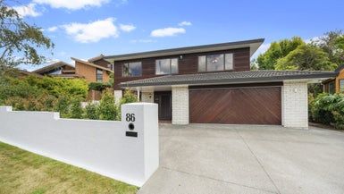  at 86 Manhattan Heights, Glendene, Auckland